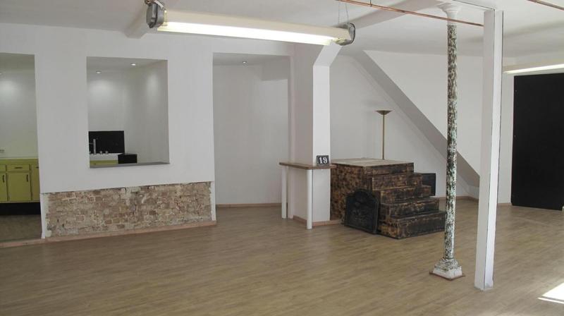 Bureau - 83 m² - 1 pièce