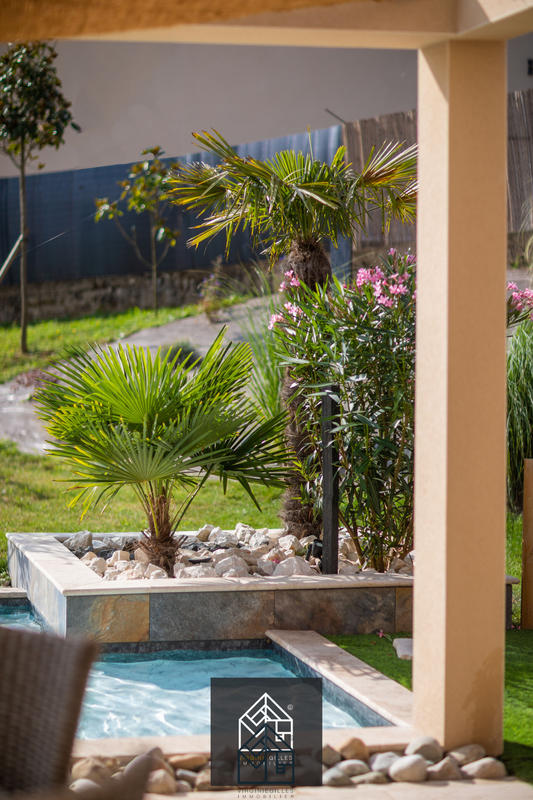 Maison - 160 m² - 5 pièces