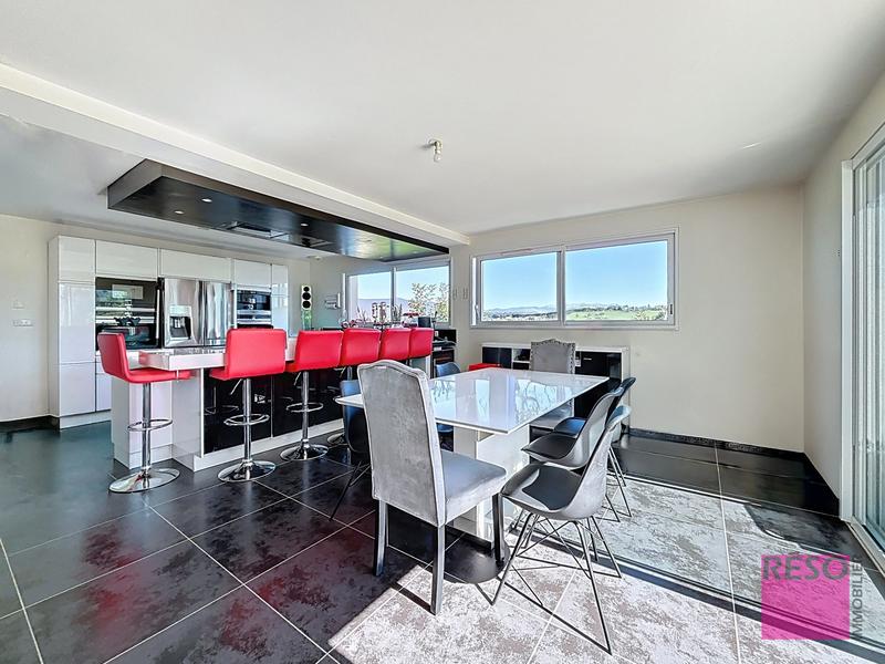 Maison - 145 m² - 6 pièces