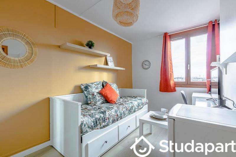 Chambre - 10 m² - 1 pièce