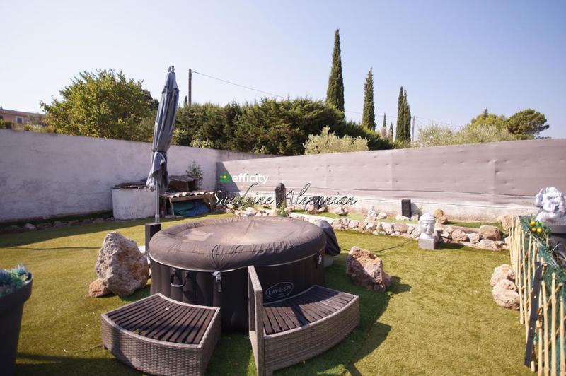 Maison - 280 m² - 7 pièces