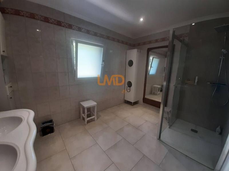 Villa - 153 m² - 5 pièces