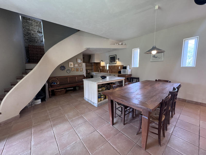 Maison - 364 m² - 11 pièces