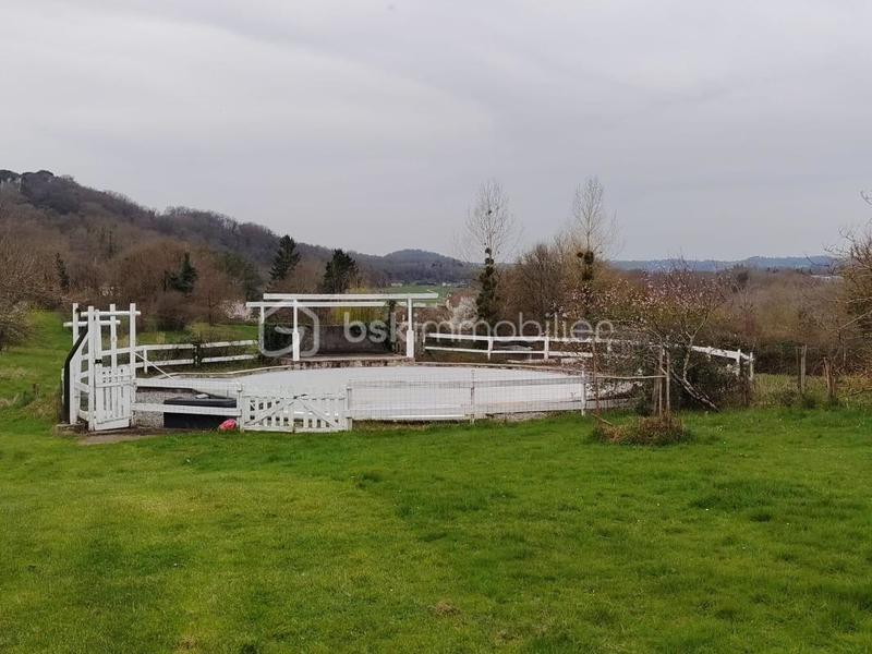 Demeure - 455 m² - 23 pièces