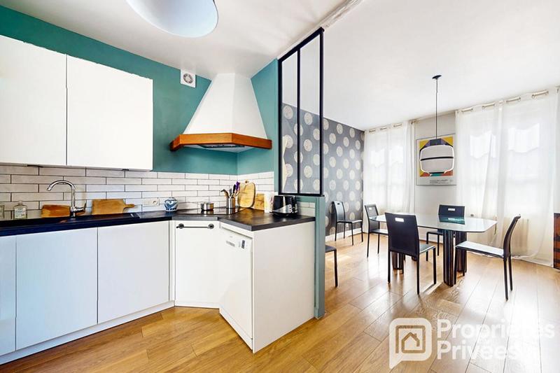 Maison - 331 m² - 11 pièces