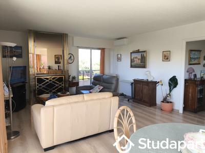 Appartement - 90 m² - 4 pièces