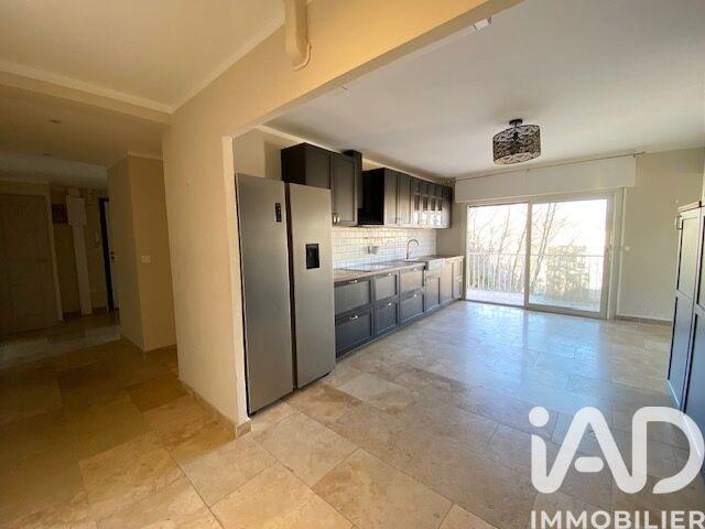 Appartement - 94 m² - 5 pièces