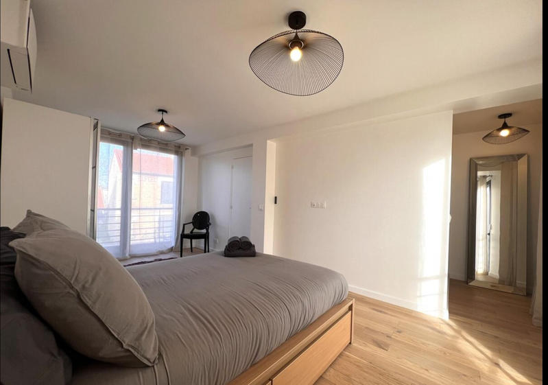 Villa - 200 m² - 6 pièces