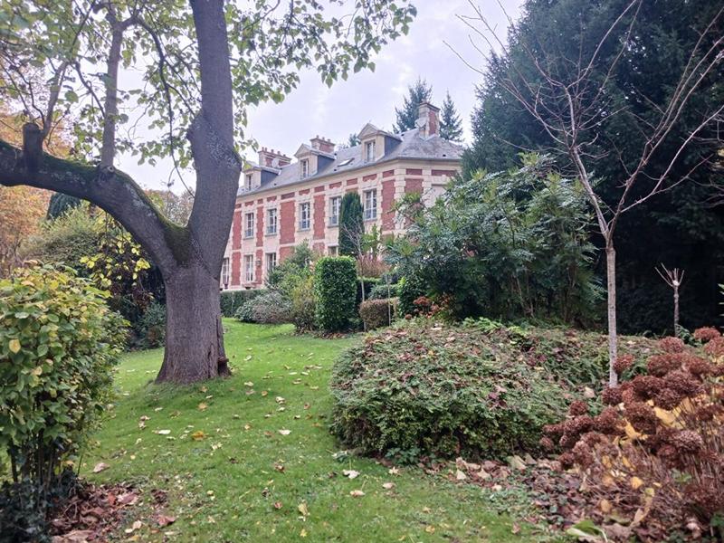 Demeure - 430 m² - 11 pièces