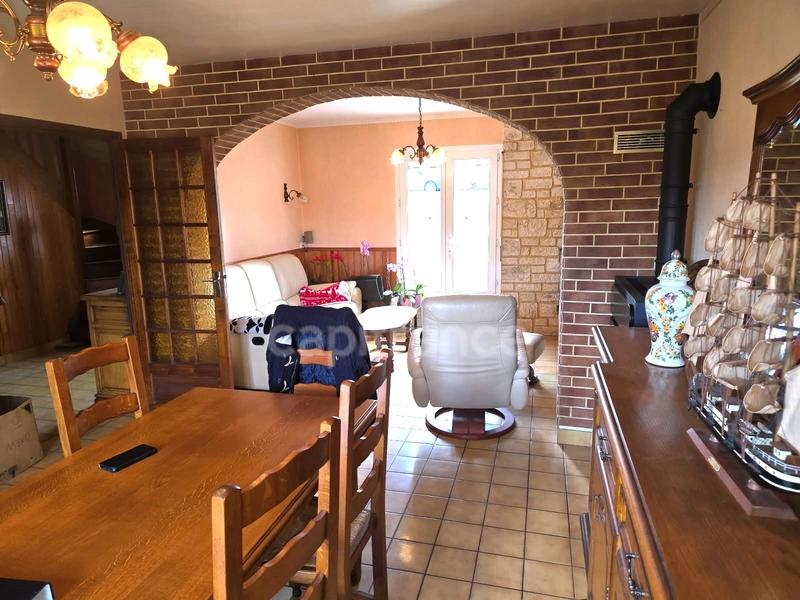 Maison - 96 m² - 5 pièces