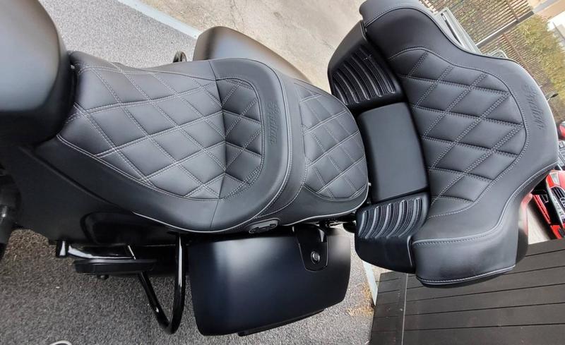 Indian Pursuit Dark Horse