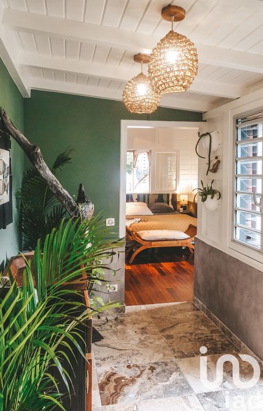 Maison - 272 m² - 5 pièces