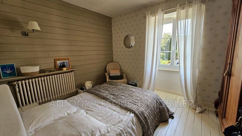 Maison - 198 m² - 10 pièces