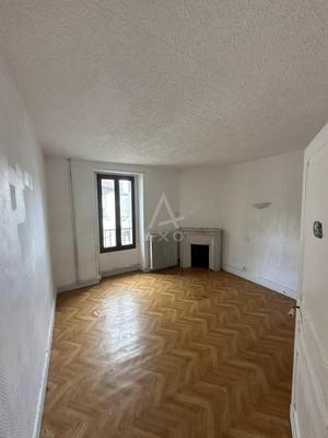 Maison de village - 100 m² - 5 pièces