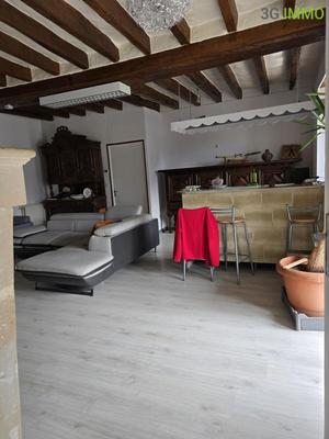 Maison - 202 m² - 8 pièces