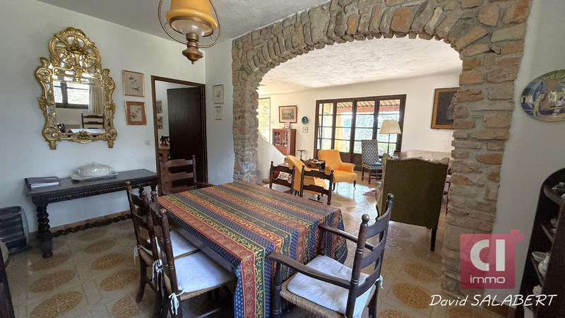 Maison - 163 m² - 5 pièces