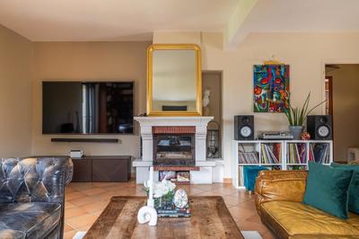 Maison traditionnelle - 210 m² - 8 pièces