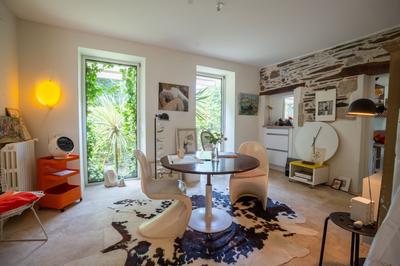 Maison - 300 m² - 8 pièces