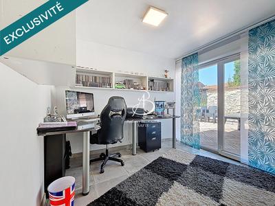 Maison - 240 m² - 8 pièces