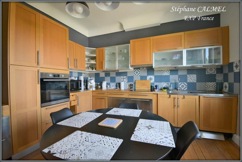 Maison - 209 m² - 9 pièces