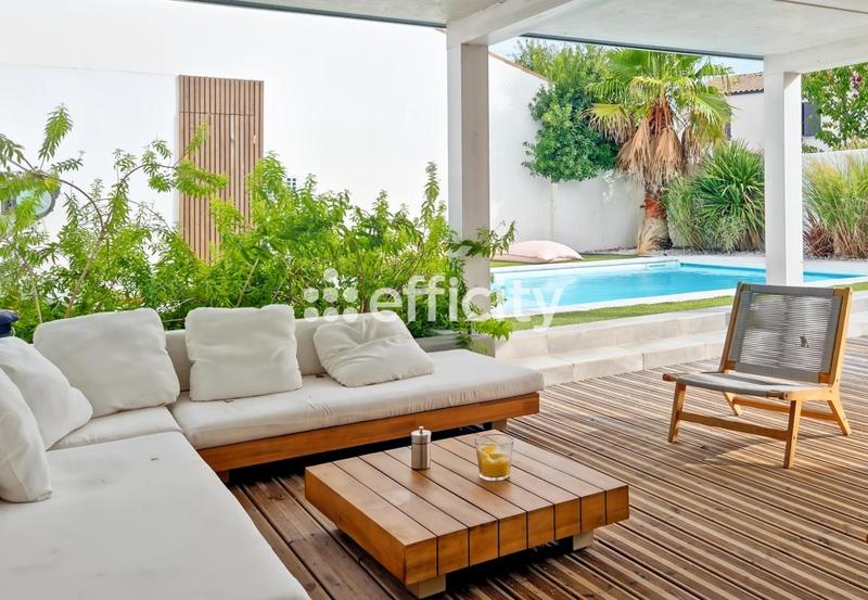 Villa - 208 m² - 9 pièces