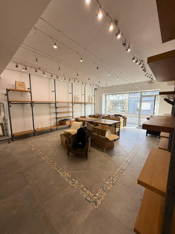 Local commercial - 83 m² - 2 pièces