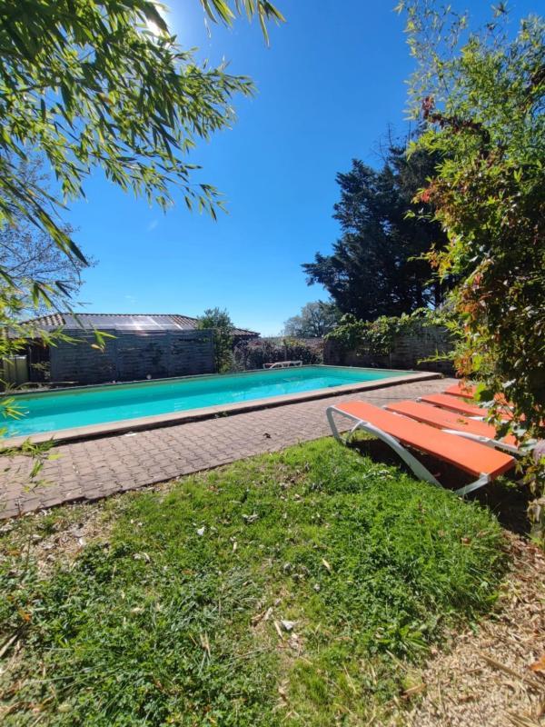 Longère - 380 m² - 13 pièces