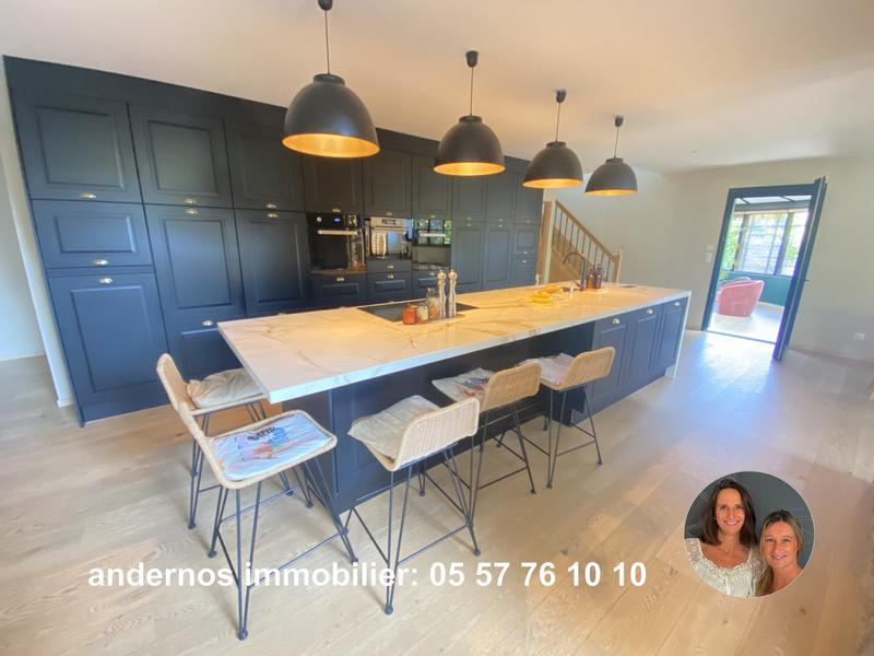 Villa - 310 m² - 10 pièces