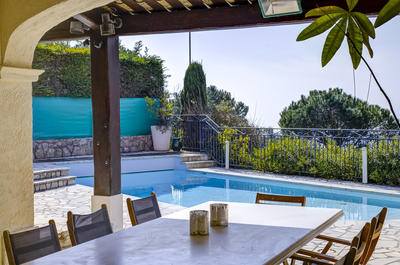 Villa - 220 m² - 6 pièces