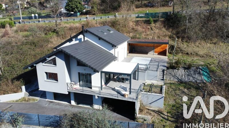 Maison de maîtres - 137 m² - 5 pièces