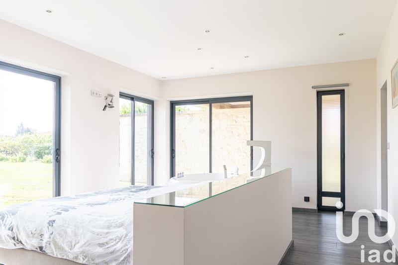 Maison - 233 m² - 5 pièces