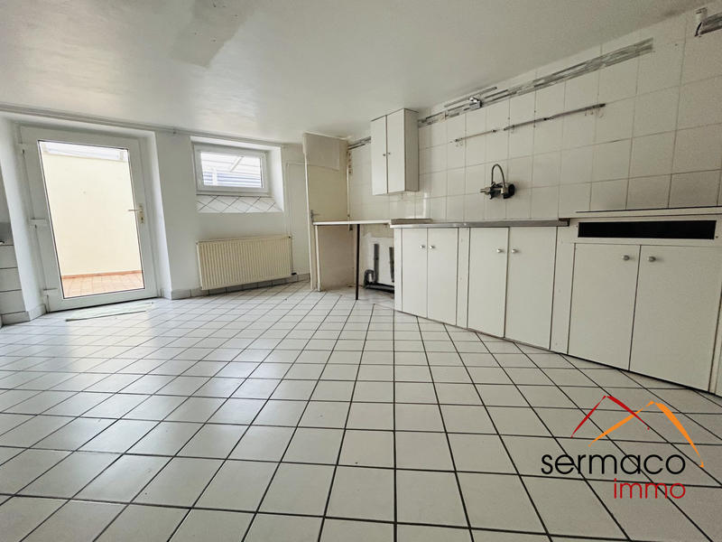 Maison - 150 m² - 8 pièces