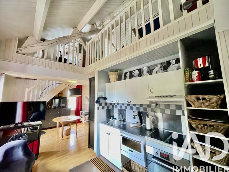 Maison - 408 m² - 11 pièces