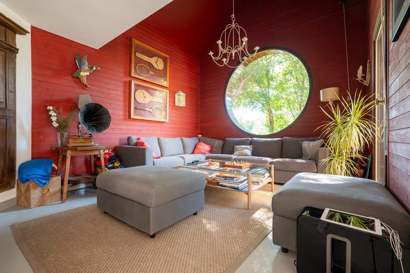 Maison - 300 m² - 9 pièces