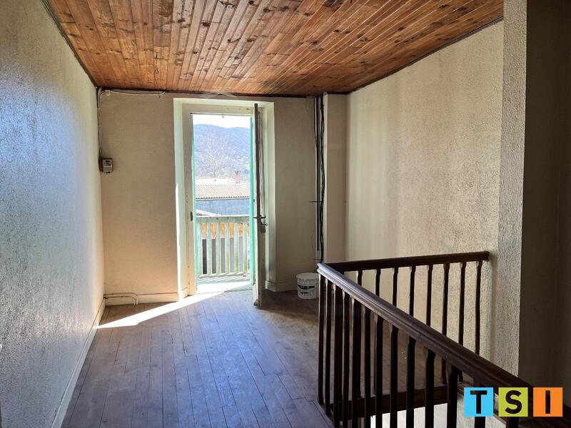 Maison - 180 m² - 5 pièces