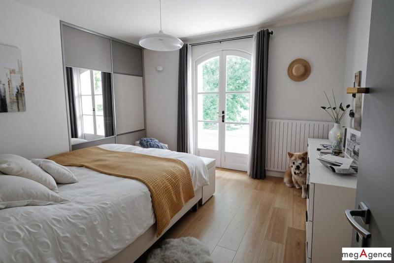 Maison - 181 m² - 10 pièces