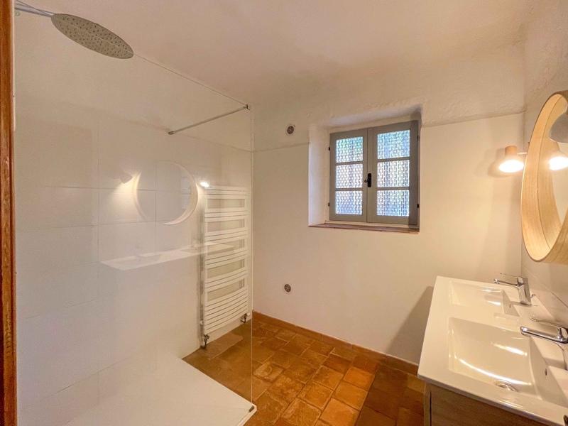 Maison en pierre - 178 m² - 6 pièces