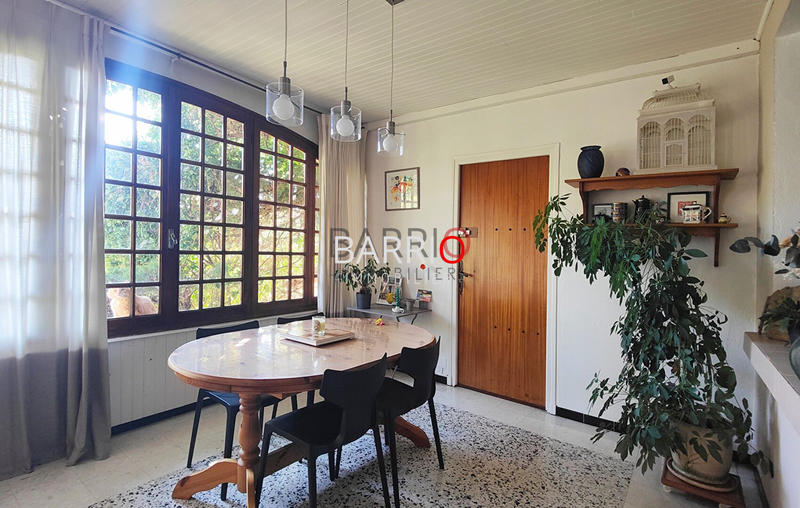 Villa - 308 m² - 12 pièces