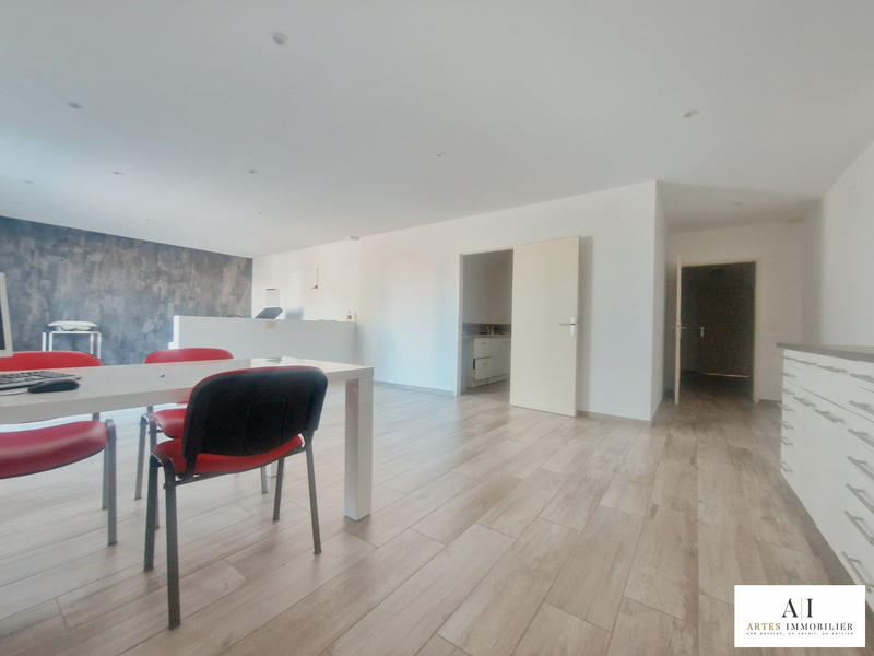 Local d'activités - 77 m² - 3 pièces