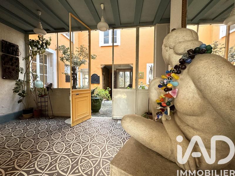 Maison - 352 m² - 10 pièces