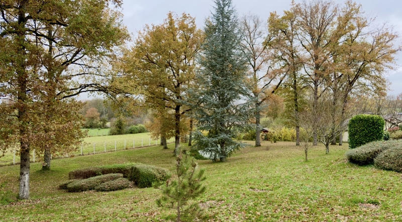 Demeure - 216 m² - 7 pièces