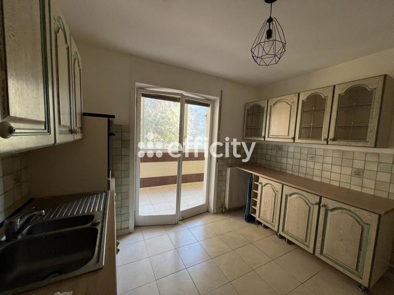 Appartement - 86 m² - 4 pièces