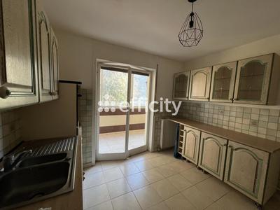Appartement - 86 m² - 4 pièces