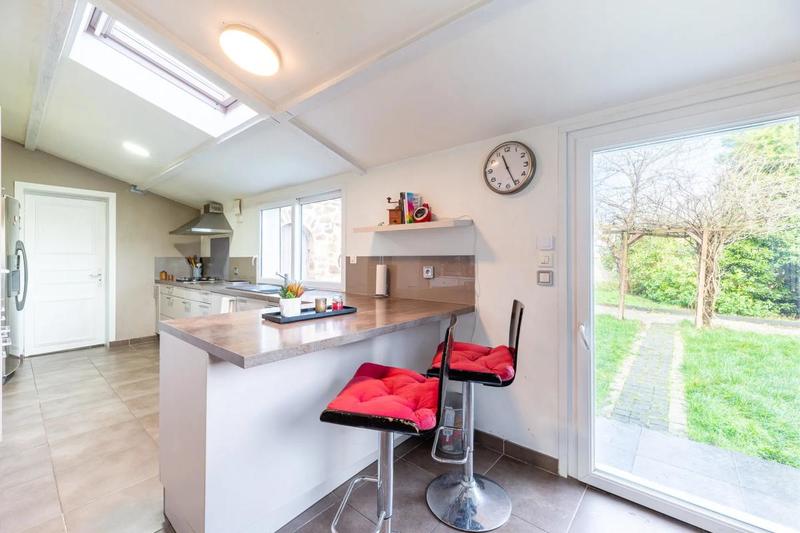 Maison - 200 m² - 8 pièces