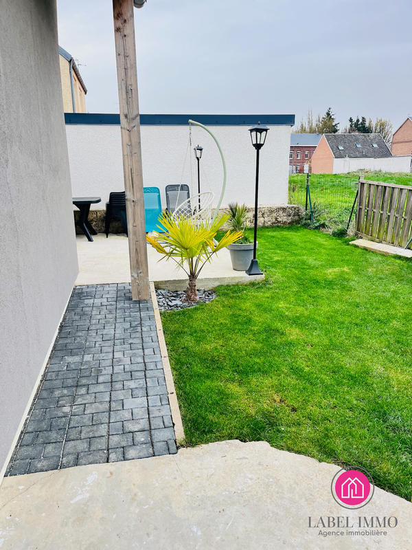 Maison - 99 m² - 5 pièces