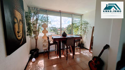 Appartement - 90 m² - 4 pièces