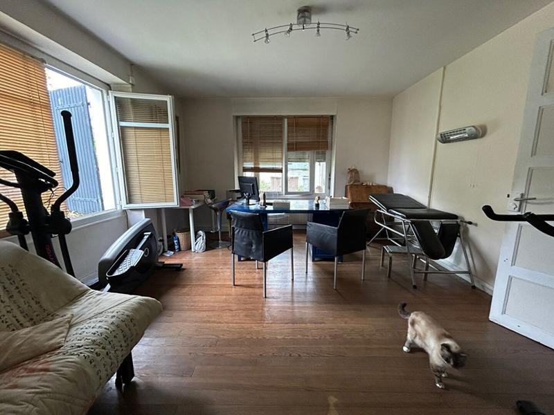 Maison - 200 m² - 8 pièces