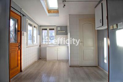 Maison - 94 m² - 4 pièces