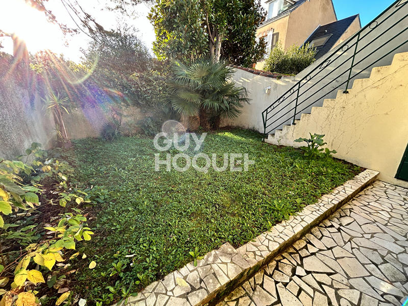 Maison - 195 m² - 10 pièces