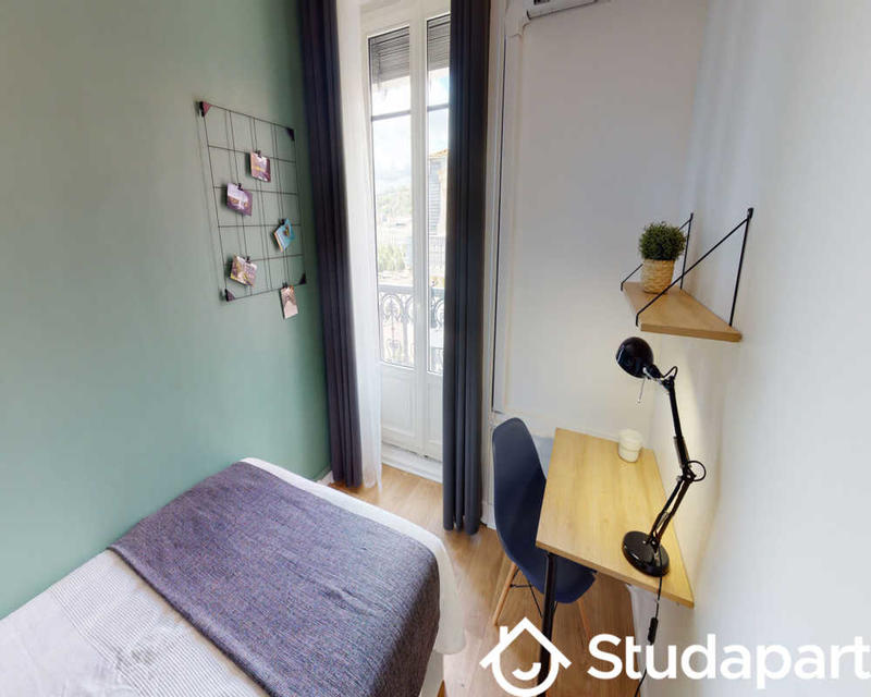 Chambre - 65 m² - 1 pièce